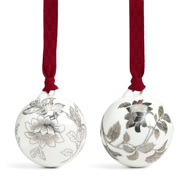 Wedgwood Christmas Silver Tonquin Bauble Set of 2