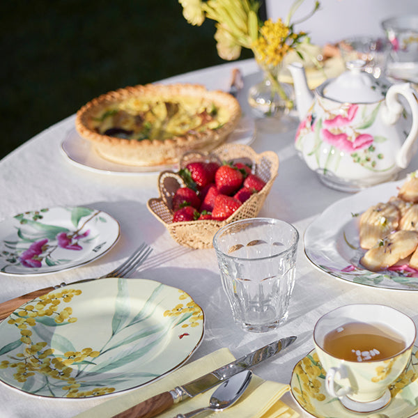Royal Albert Miranda Kerr Australiana 16 Piece Set Mixed Colours