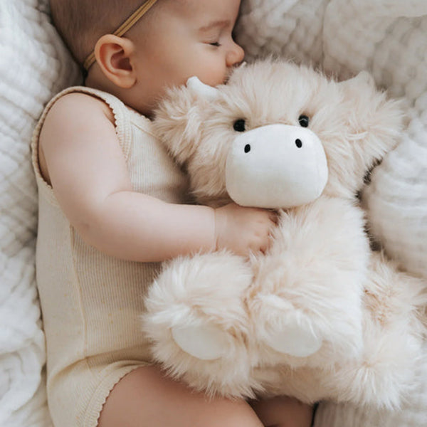 Snuggle Bunnies Hilda The Highland Cow