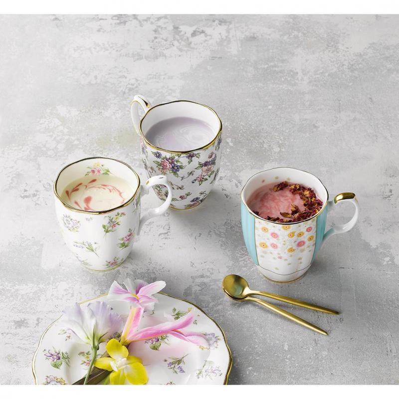 Royal Albert 100 Years Teaware Mug 1940's English Chintz